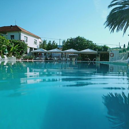 Bike And Breakfast Apartments Pietra Ligure Bagian luar foto