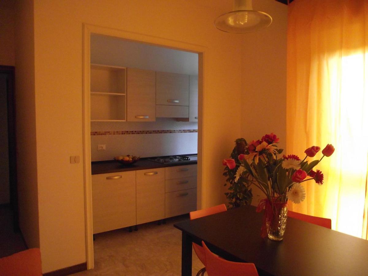 Bike And Breakfast Apartments Pietra Ligure Bagian luar foto