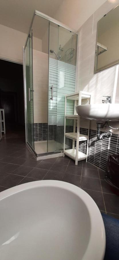 Bike And Breakfast Apartments Pietra Ligure Bagian luar foto