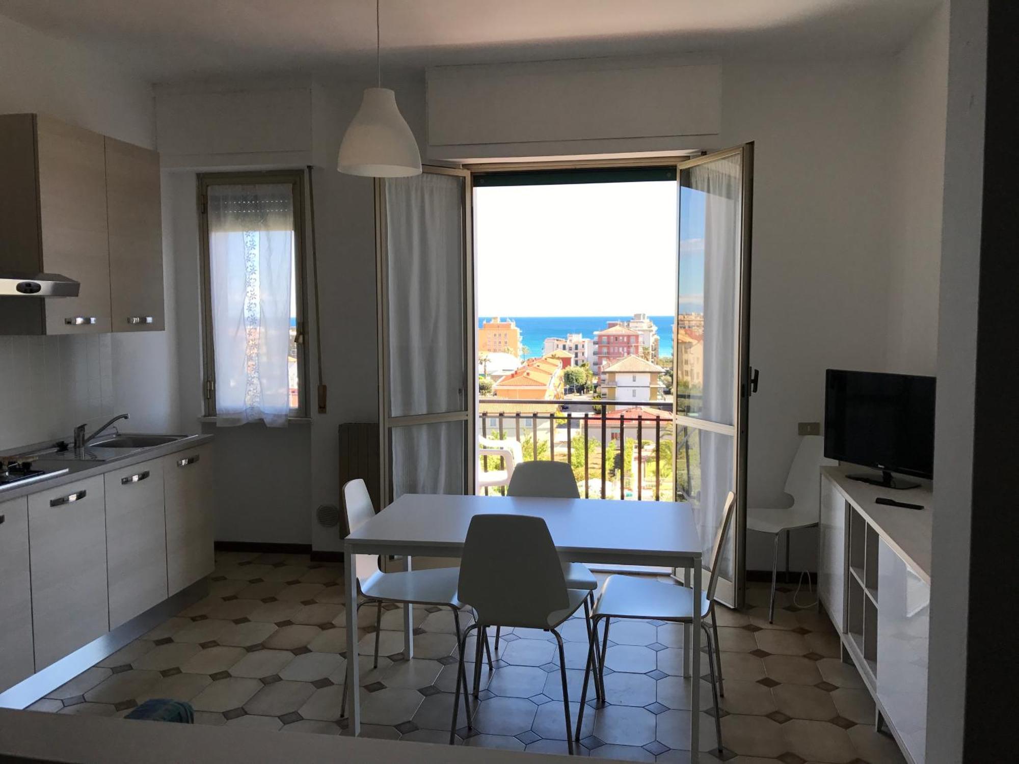 Bike And Breakfast Apartments Pietra Ligure Bagian luar foto